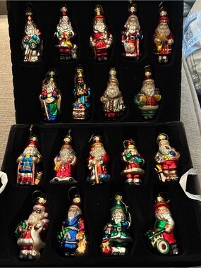Thomas Pacconi 18 World Santas Hand Painted Blown Glass Christmas Ornaments Set